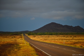 http://www.rickymonti.net/files/gimgs/th-15_AUS_AcrossTheOutback_Monti_ 008_v2.jpg